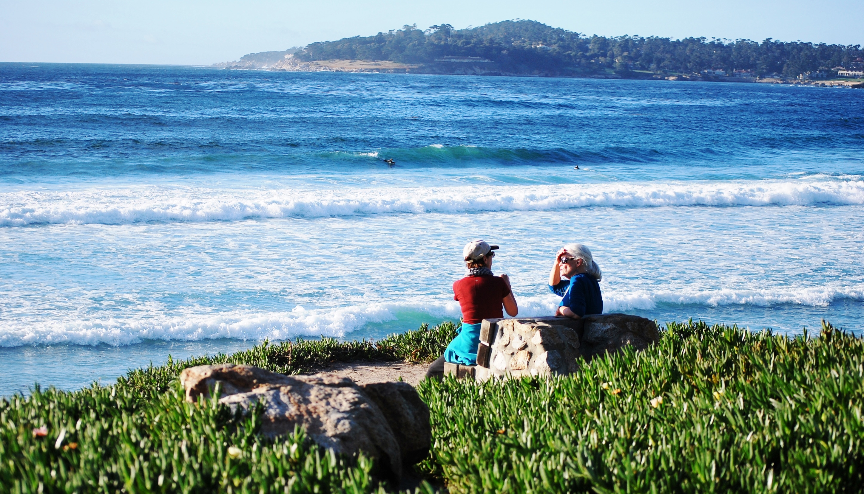 carmel-beach-bench